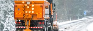 Ce que cache le sel sur nos routes quand la neige paralyse la France Ce que cache le sel sur nos routes quand la neige paralyse la France