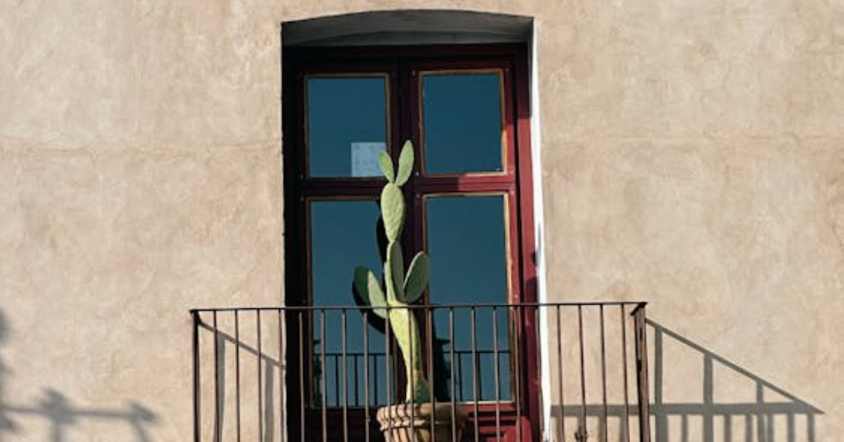 Bien vieillir chez soi : repenser escaliers, balcons et garde-corps dans une démarche durable Bien vieillir chez soi : repenser escaliers, balcons et garde-corps dans une démarche durable