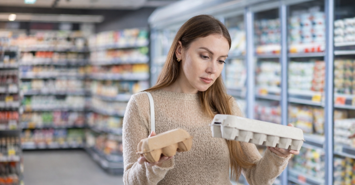 Supermarchés : encore des oeufs de poules élevées en cage