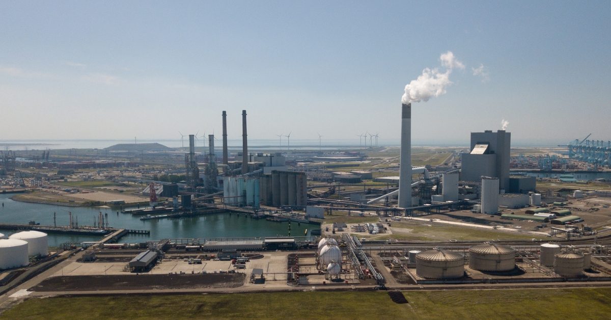 PFAS : près de 200 riverains attaquent Arkema et Daikin dans une action civile inédite en Europe