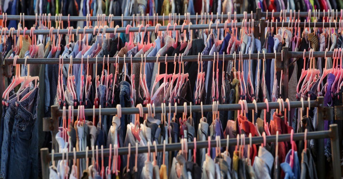 IA : la mode s’attaque enfin au fléau des invendus