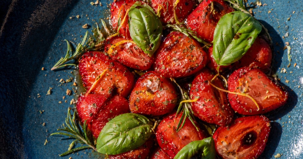 fraises roties poivre et basilic