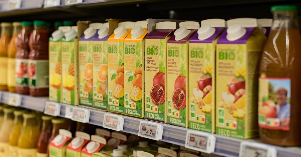 jus de fruit bio au supermarché