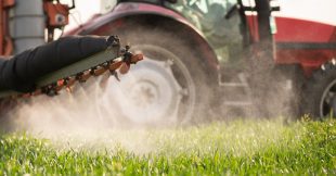 Pesticides : la nouvelle liste prioritaire fait polémique Pesticides : la nouvelle liste prioritaire fait polémique