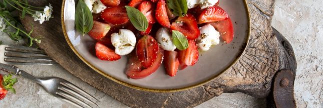 salade fraises basilic mozza