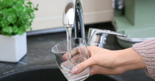 Polluants éternels : les entreprises qui rejettent des PFAS devront payer à partir du 1er septembre 2026