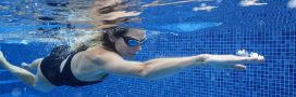 Chloramines : nager régulièrement en piscine est-il risqué ?