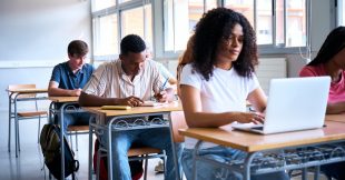 Bac 2026 : les épreuves l'après-midi bientôt supprimées à cause de la chaleur ?