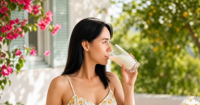 Canicule : le lait hydrate-t-il plus que l'eau ? Canicule : le lait hydrate-t-il plus que l'eau ?