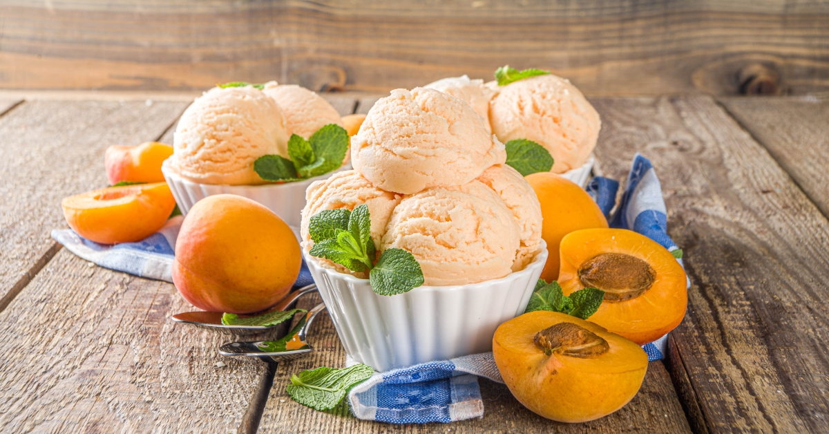 Crème glacée aux abricots sans sorbetière : recette facile Crème glacée aux abricots sans sorbetière : recette facile