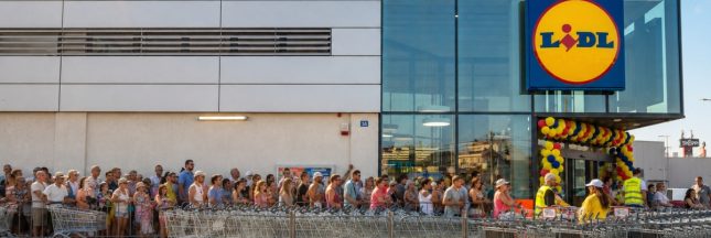 Entrée animée au supermarché Lidl