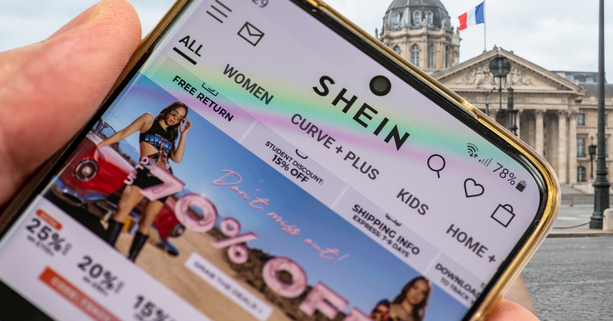 Shein et Temu bientôt pénalisés jusqu'à 20 euros par vêtement Shein et Temu bientôt pénalisés jusqu'à 20 euros par vêtement