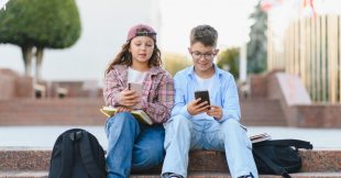 Réseaux sociaux interdits aux moins de 15 ans, votre opinion ? Réseaux sociaux interdits aux moins de 15 ans, votre opinion ?
