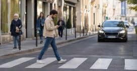 Piétons et smartphone : la mortalité en hausse – faut-il verbaliser les « smombies » ? Piétons et smartphone : la mortalité en hausse – faut-il verbaliser les « smombies » ?