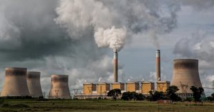 Les États-Unis suppriment les limites d'émissions de CO2 des centrales à charbon et au gaz Les États-Unis suppriment les limites d'émissions de CO2 des centrales à charbon et au gaz