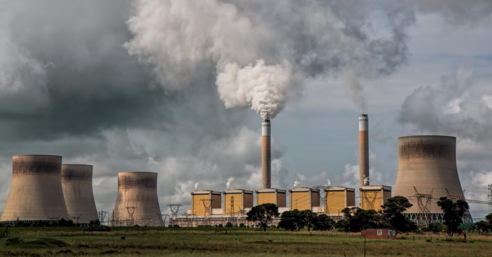 Les États-Unis suppriment les limites d'émissions de CO2 des centrales à charbon et au gaz Les États-Unis suppriment les limites d'émissions de CO2 des centrales à charbon et au gaz