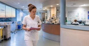 Horaires atypiques : l'Anses alerte sur les risques pour la santé des travailleurs