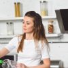 Consommer moins mais mieux : les gestes à adopter pour une consommation plus responsable