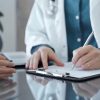 Médecins : 39% des professionnels contrôlés en infraction tarifaire Médecins : 39% des professionnels contrôlés en infraction tarifaire