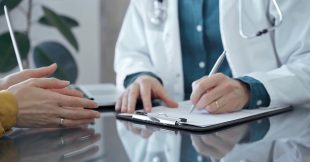 Médecins : 39% des professionnels contrôlés en infraction tarifaire