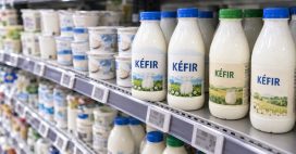 Kéfir au supermarché : ces bouteilles se ressemblent, mais leur contenu peut être très différent